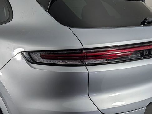 New 2026 Porsche Cayenne image 16
