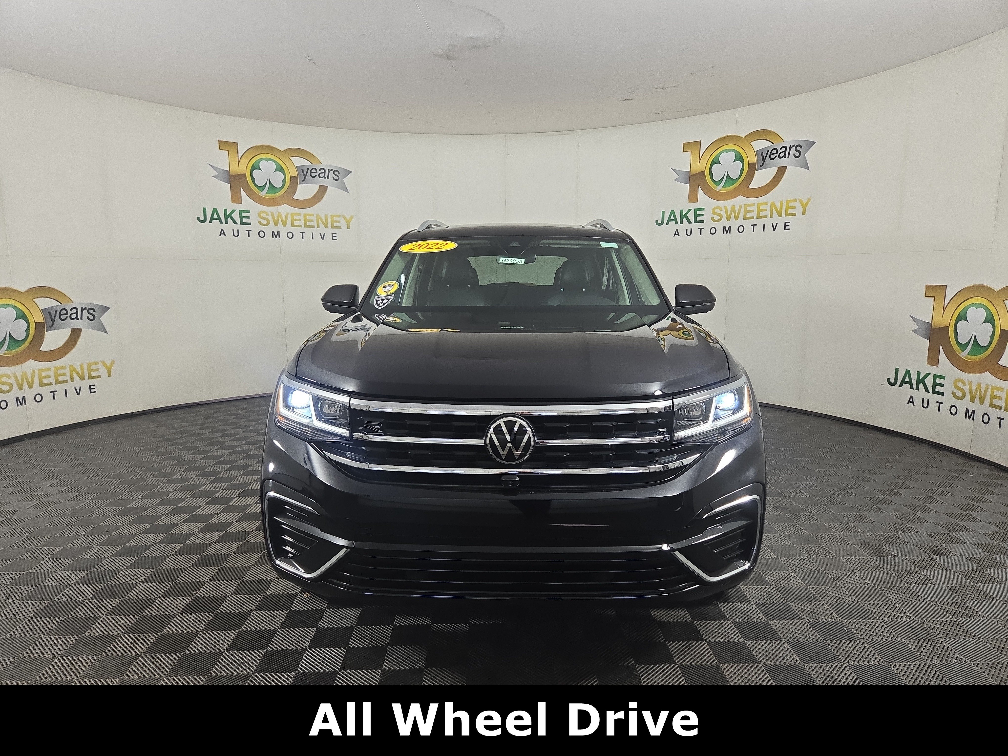 Used 2022 Volkswagen Atlas SEL Premium R-Line AWD/4WD image 2