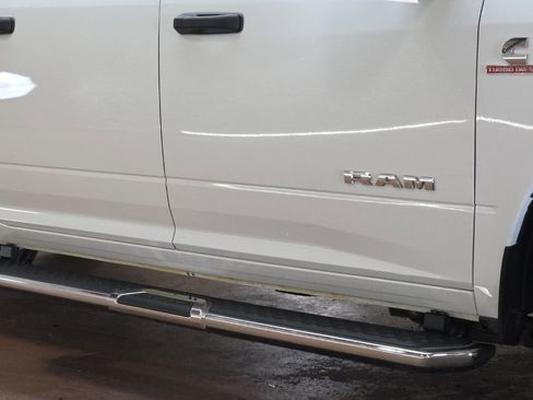 Used 2024 RAM 3500 Big Horn AWD/4WD image 14