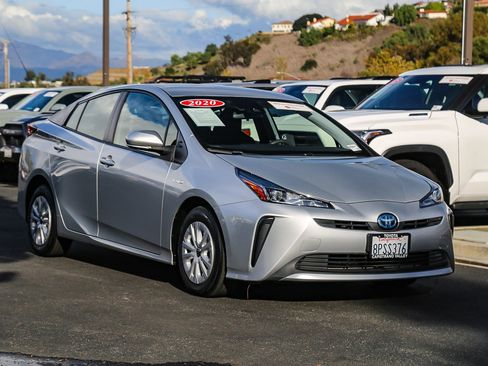 Certified 2020 Toyota Prius L Eco image 3
