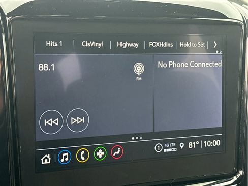 Certified 2024 Chevrolet Traverse LT FWD image 11