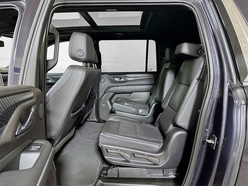 Used 2023 GMC Yukon XL Denali image 25