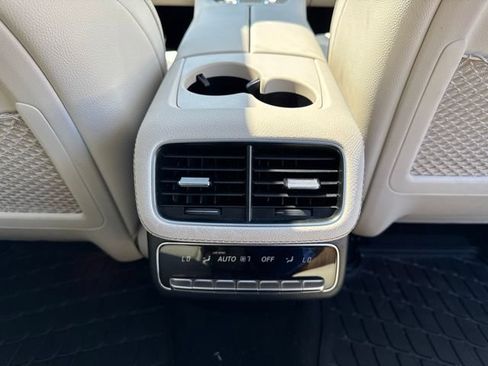 Used 2025 Mercedes-Benz GLS 450 4MATIC image 26