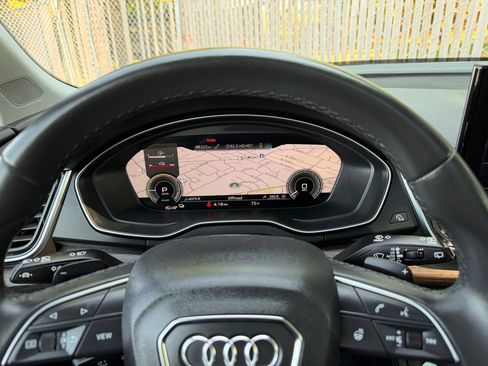 Used 2022 Audi Q5 e Prestige AWD/4WD image 14
