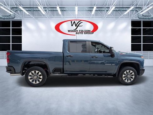 Used 2024 Chevrolet Silverado 2500 Custom w/ Custom Value Package AWD/4WD image 2
