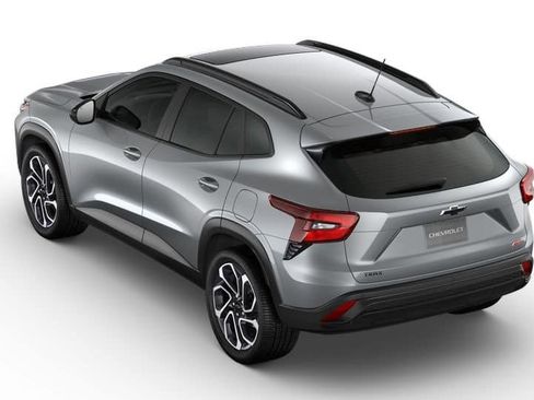 New 2025 Chevrolet Trax RS w/ Sunroof Package image 36