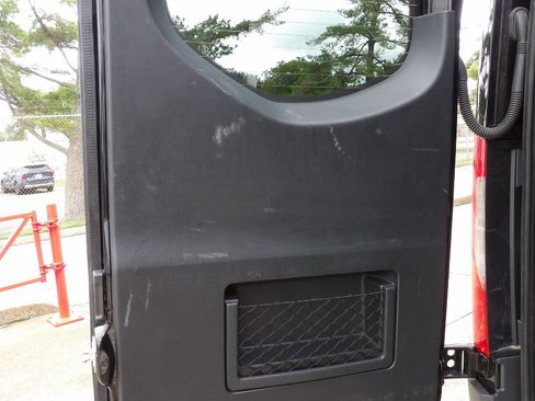 Used 2025 Mercedes-Benz Sprinter 2500 image 34