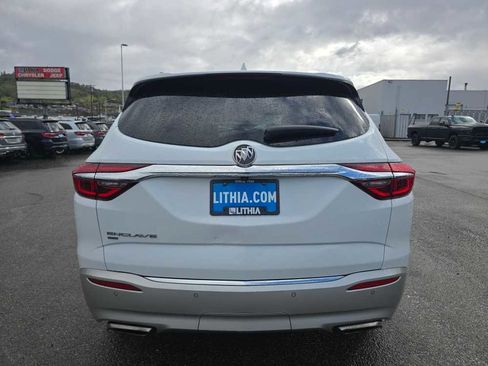 Used 2020 Buick Enclave Essence w/ Sound and Sites Package image 4