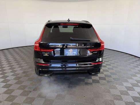 Used 2024 Volvo XC60 B5 Plus image 9