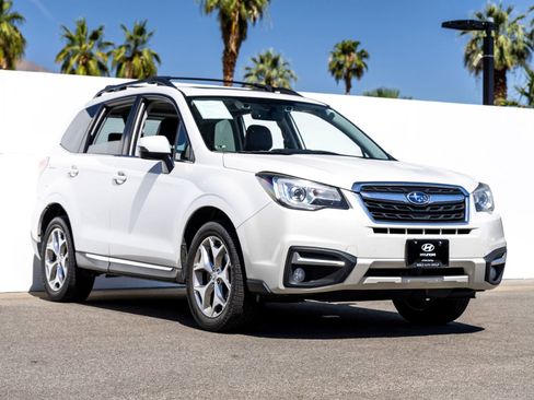 Used 2018 Subaru Forester 2.5i Touring w/ Popular Package #2 AWD/4WD image 2