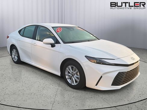 Certified 2025 Toyota Camry LE w/ Convenience Package FWD image 8