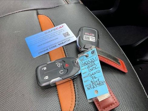 Used 2022 GMC Sierra 2500 AT4 w/ AT4 Preferred Package image 11