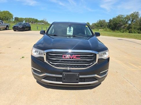 Used 2019 GMC Acadia SLE w/ LPO, Floor Liner Package AWD/4WD image 2