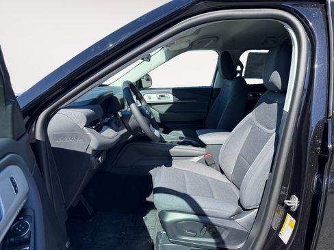 New 2026 Ford Explorer Active AWD/4WD image 10
