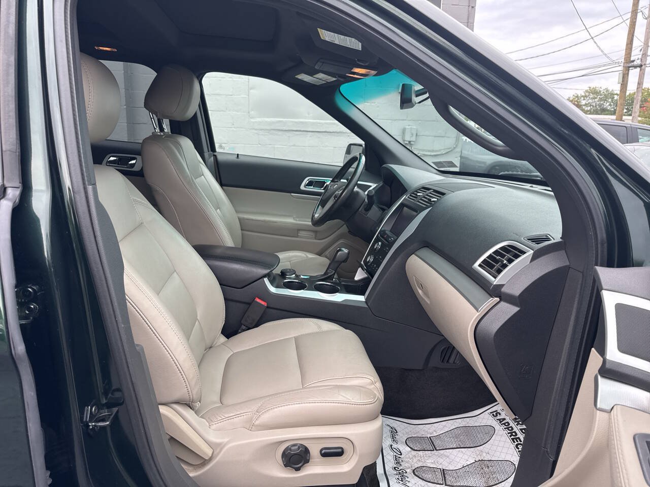 Used 2013 Ford Explorer XLT AWD/4WD image 29