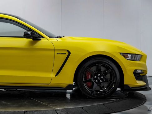 Used 2017 Ford Mustang Shelby GT350R w/ GT350R Equipment Group 920A RWD image 22