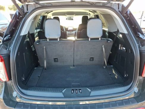 Certified 2022 Ford Explorer XLT w/ Equipment Group 202A image 30