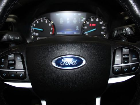 Used 2020 Ford Explorer Limited RWD image 18