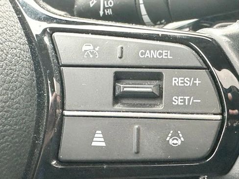 Used 2022 Honda Civic EX image 9