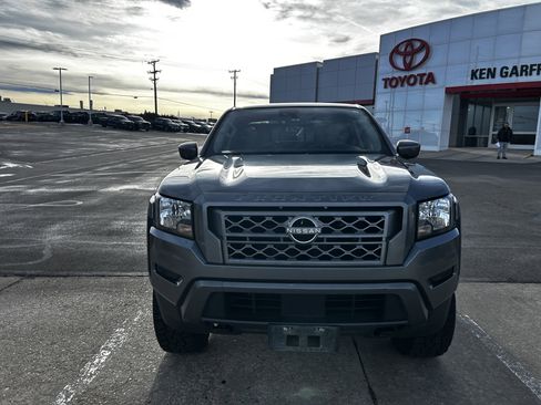 Used 2022 Nissan Frontier SV w/ Technology Package image 8