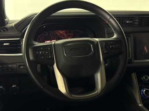 Used 2023 GMC Yukon Denali AWD/4WD image 23