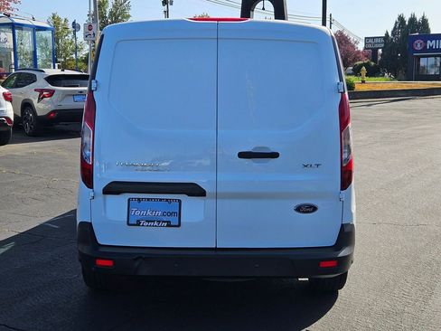 Used 2022 Ford Transit Connect XLT FWD image 5
