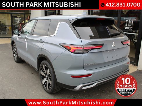 New 2026 Mitsubishi Outlander SE image 7