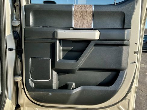 Used 2017 Ford F250 Lariat w/ Lariat Value Package image 26