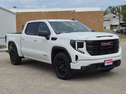 Used 2024 GMC Sierra 1500 Elevation RWD image 3
