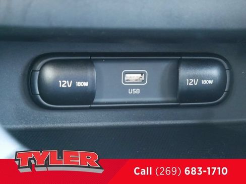 Used 2024 Kia Seltos LX AWD/4WD image 29