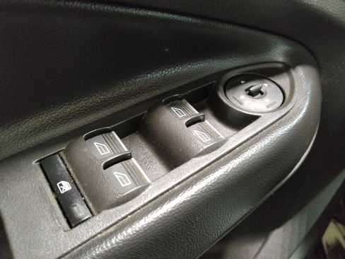 Used 2019 Ford Escape SE FWD image 27