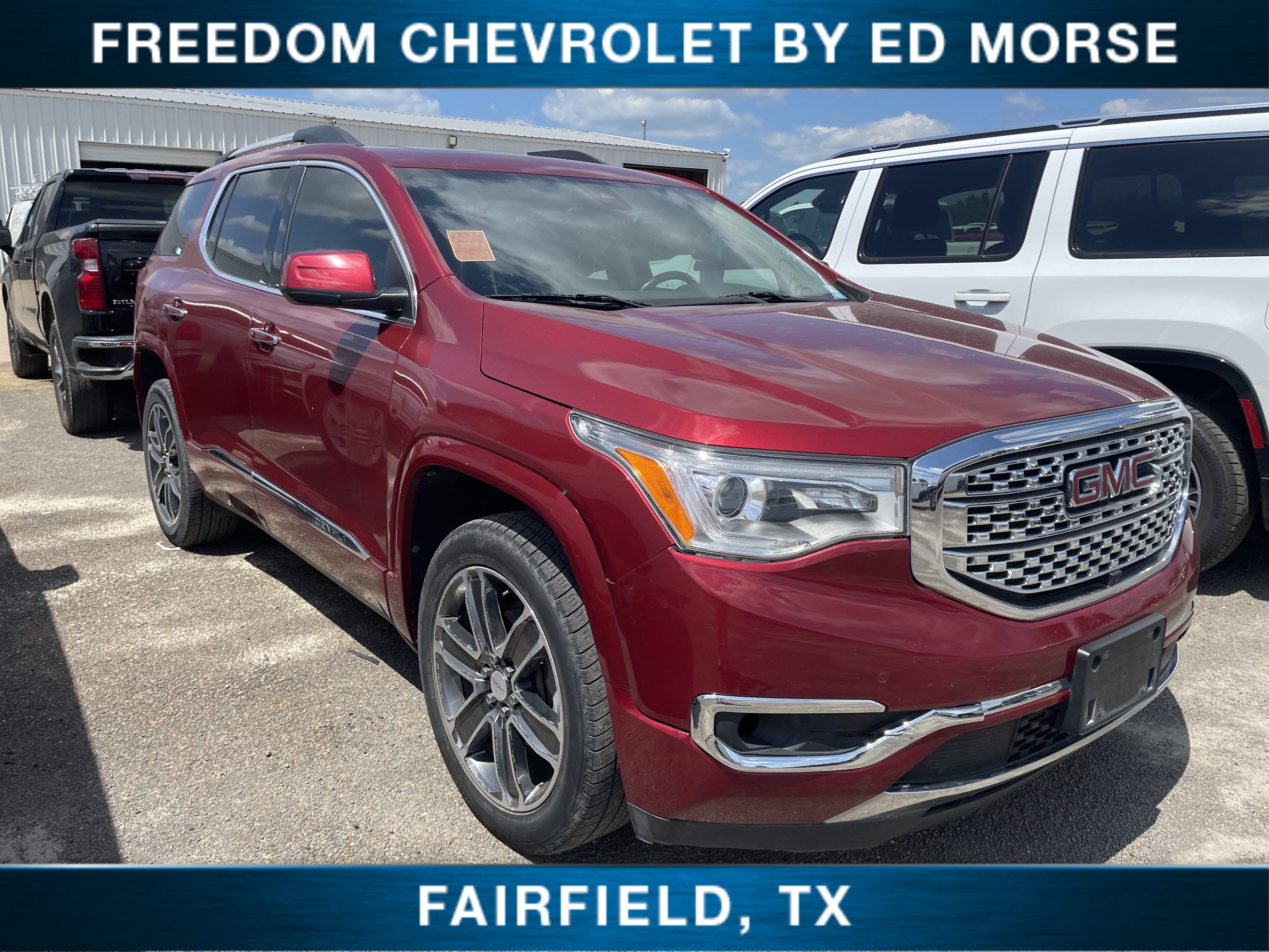 Used 2019 GMC Acadia Denali w/ Technology Package FWD image 1
