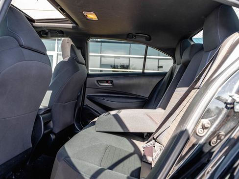 Used 2020 Toyota Corolla SE w/ SE Premium Package FWD image 17