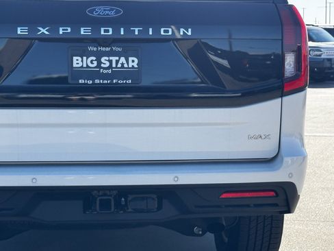 New 2025 Ford Expedition Max Active image 11