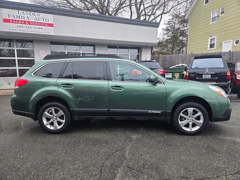 Used 2014 Subaru Outback 2.5i Limited w/ Moonroof Package image 19