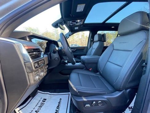 New 2026 GMC Yukon XL Denali w/ Advanced Technology Package AWD/4WD image 19