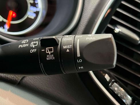 Used 2022 Jeep Cherokee Limited w/ Elite Package image 27