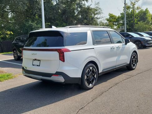 New 2026 Kia Carnival EX FWD image 6