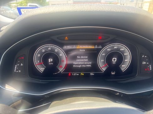 Used 2023 Audi Q8 Premium Plus w/ Premium Plus Package AWD/4WD image 10
