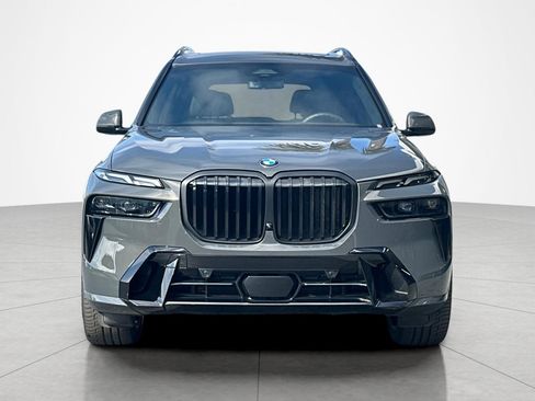 Used 2024 BMW X7 xDrive40i w/ M Sport Package AWD/4WD image 8
