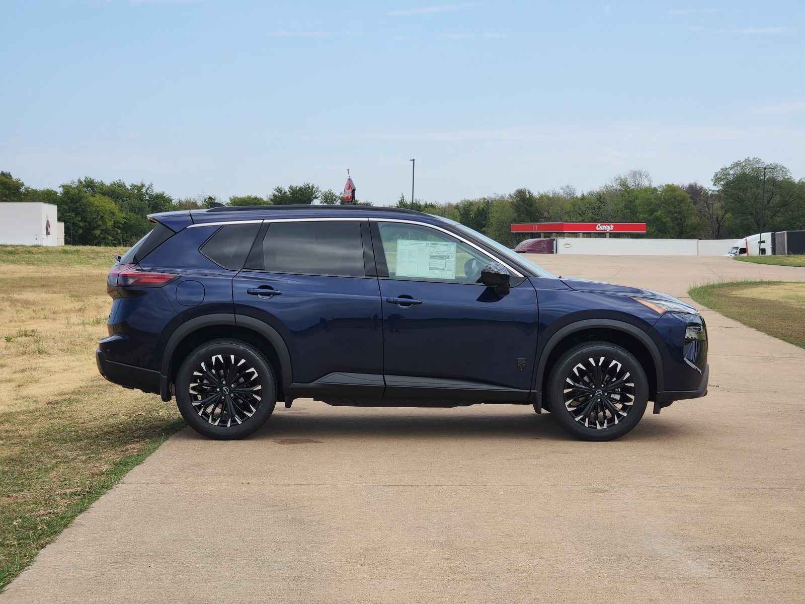 New 2026 Nissan Rogue Dark Armor FWD image 7