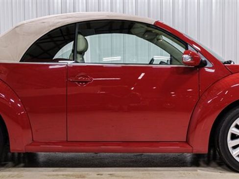 Used 2008 Volkswagen Beetle SE FWD image 19