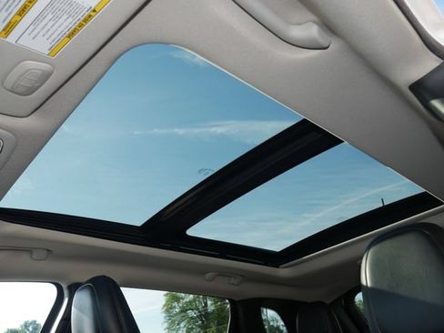 Used 2016 Jeep Cherokee High Altitude FWD image 4