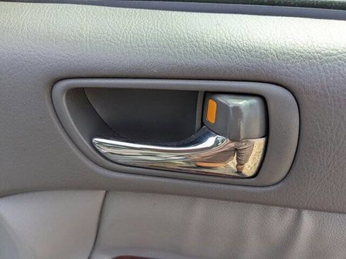 Used 2005 Toyota Camry V6 image 35