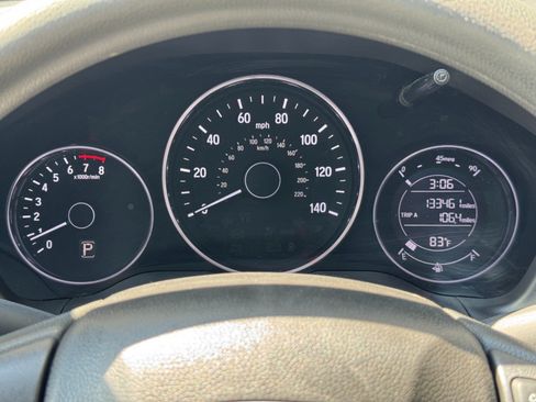 Used 2019 Honda HR-V LX image 17