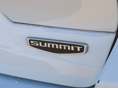 Used 2023 Jeep Grand Cherokee Summit AWD/4WD image 11