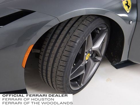 Used 2020 Ferrari F8 Tributo image 23