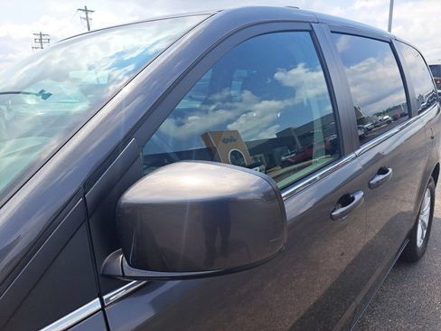 Used 2019 Dodge Grand Caravan SXT FWD image 38