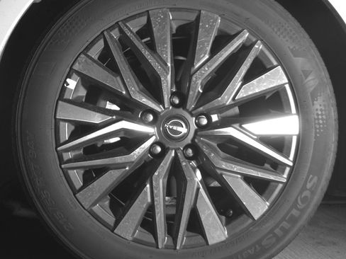 Used 2025 Nissan Altima 2.5 SV image 12