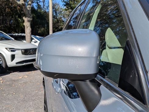 Certified 2023 Volvo XC60 B5 Ultimate w/ Protection Package Premier image 11